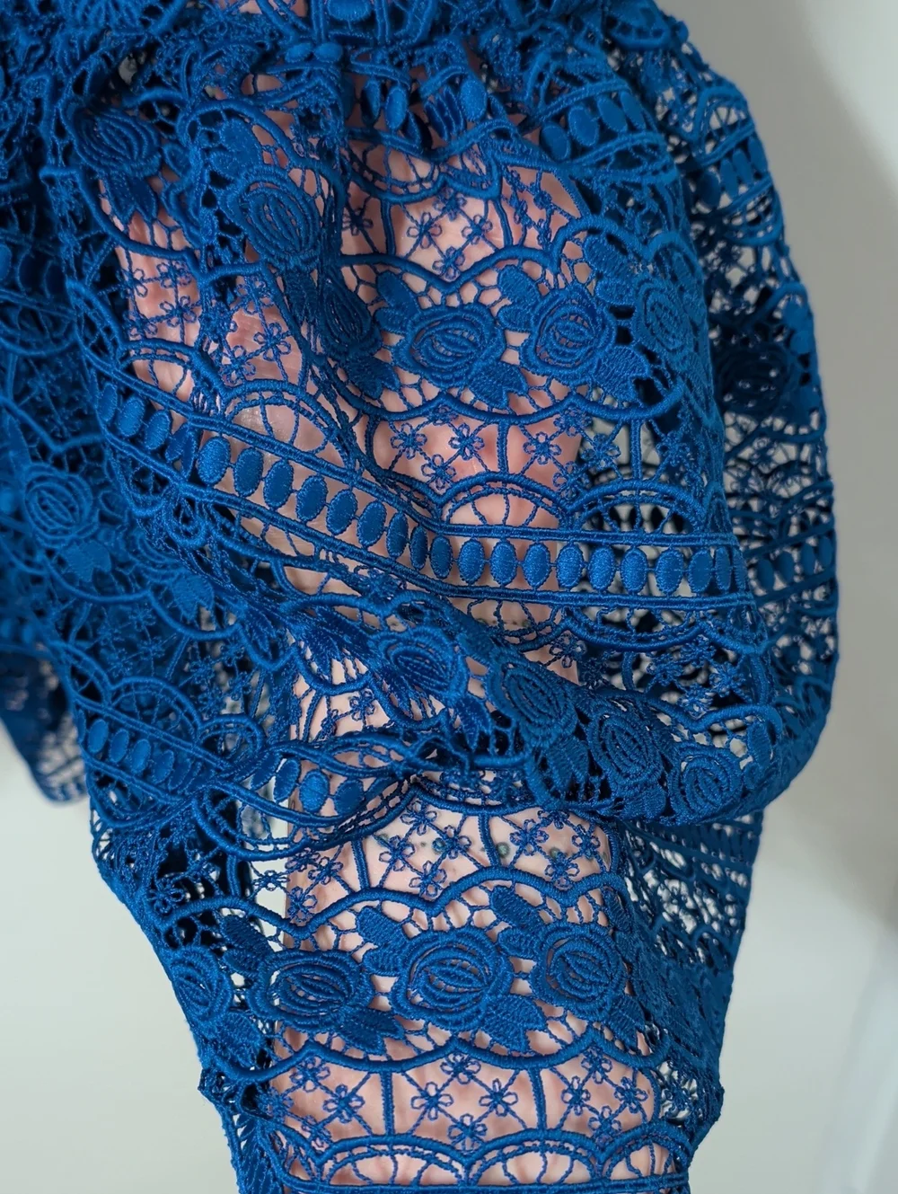 Three Floor Royal Blue Enfold Lace Midi Dress Size 4 - Picture 9 of 13
